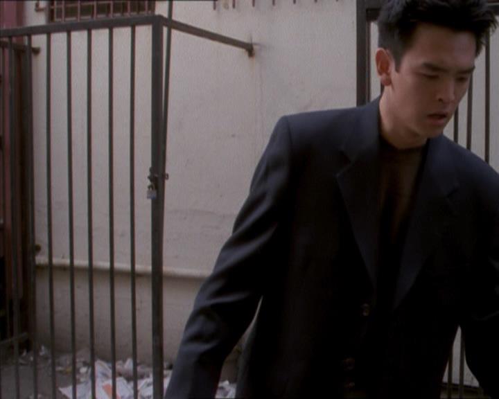 Charmed-Online_dot_net-1x04DeadManDating0203.jpg