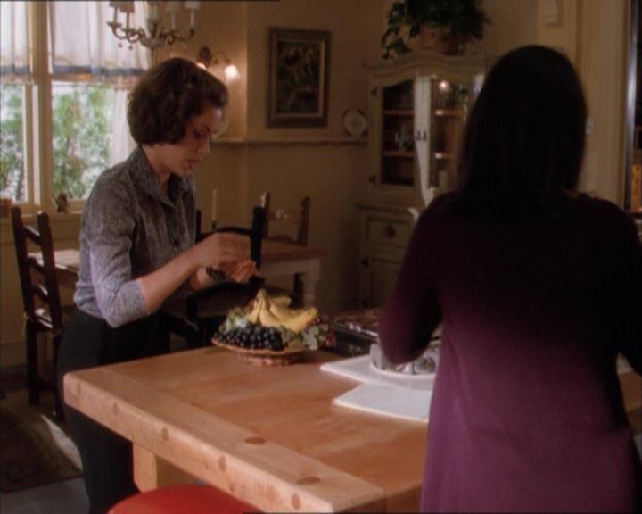 Charmed-Online_dot_net-1x04DeadManDating0309.jpg