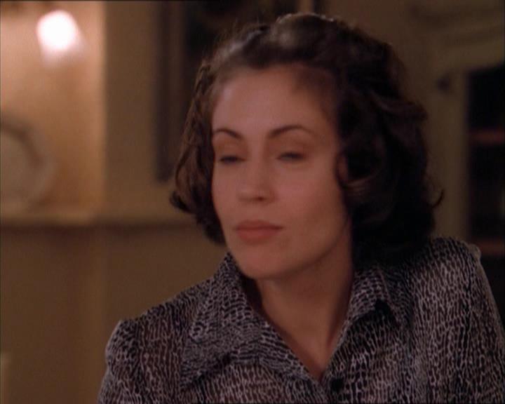 Charmed-Online_dot_net-1x04DeadManDating0328.jpg