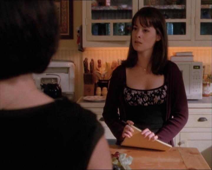 Charmed-Online_dot_net-1x04DeadManDating0350.jpg