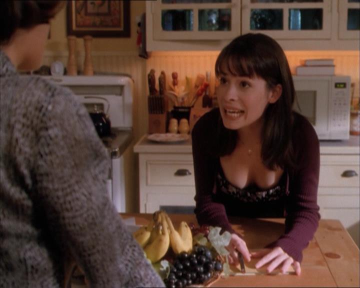 Charmed-Online_dot_net-1x04DeadManDating0396.jpg