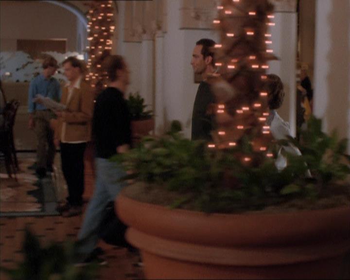 Charmed-Online_dot_net-1x04DeadManDating0423.jpg