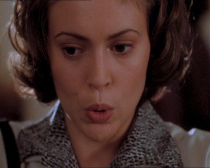 Charmed-Online_dot_net-1x04DeadManDating0458.jpg Charmed-Online_dot_net-1x04DeadManDating0458.jpg