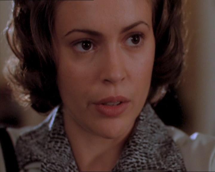 Charmed-Online_dot_net-1x04DeadManDating0460.jpg