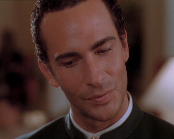 Charmed-Online_dot_net-1x04DeadManDating0463.jpg