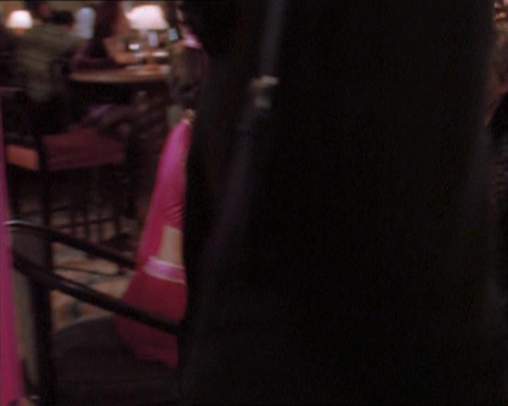 Charmed-Online_dot_net-1x04DeadManDating0521.jpg Charmed-Online_dot_net-1x04DeadManDating0521.jpg