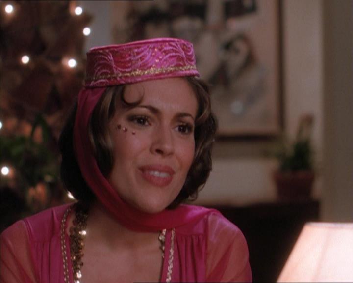 Charmed-Online_dot_net-1x04DeadManDating0540.jpg