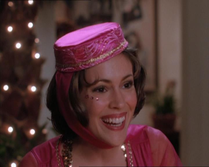 Charmed-Online_dot_net-1x04DeadManDating0547.jpg