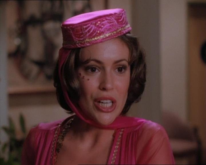 Charmed-Online_dot_net-1x04DeadManDating0562.jpg Charmed-Online_dot_net-1x04DeadManDating0562.jpg
