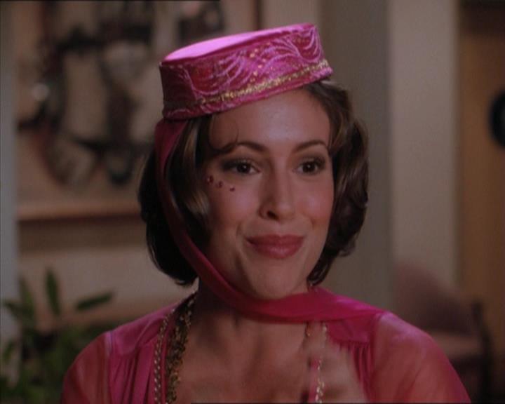Charmed-Online_dot_net-1x04DeadManDating0564.jpg