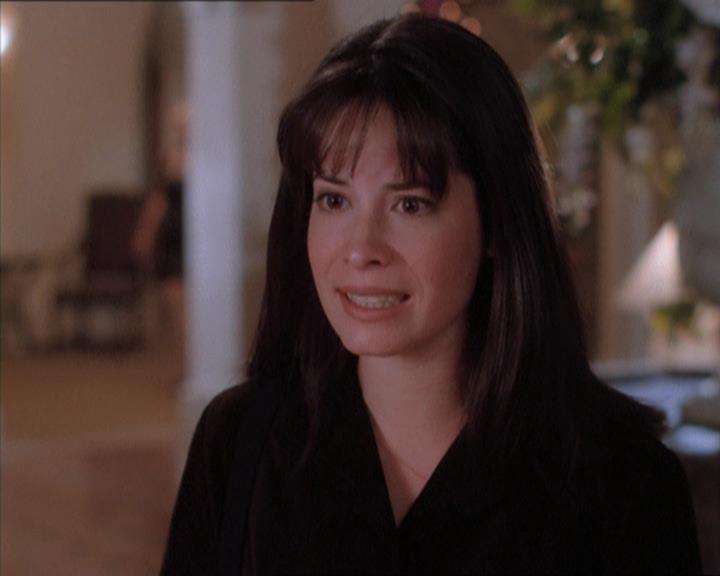 Charmed-Online_dot_net-1x04DeadManDating0568.jpg