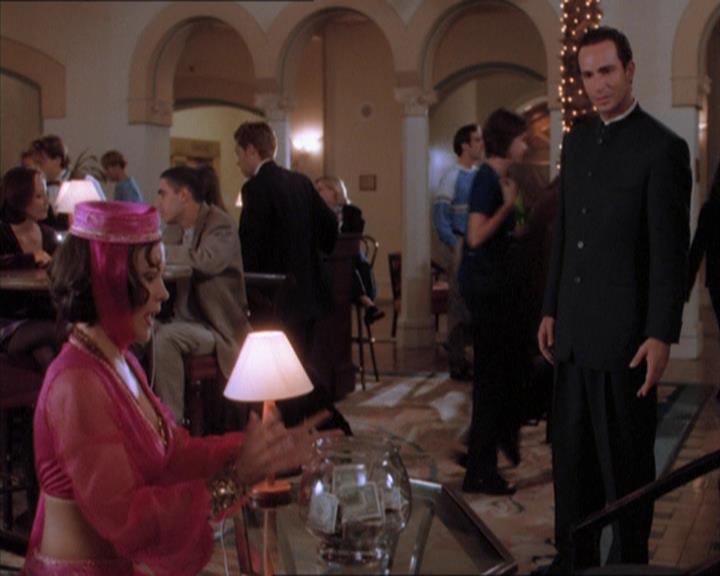 Charmed-Online_dot_net-1x04DeadManDating0629.jpg