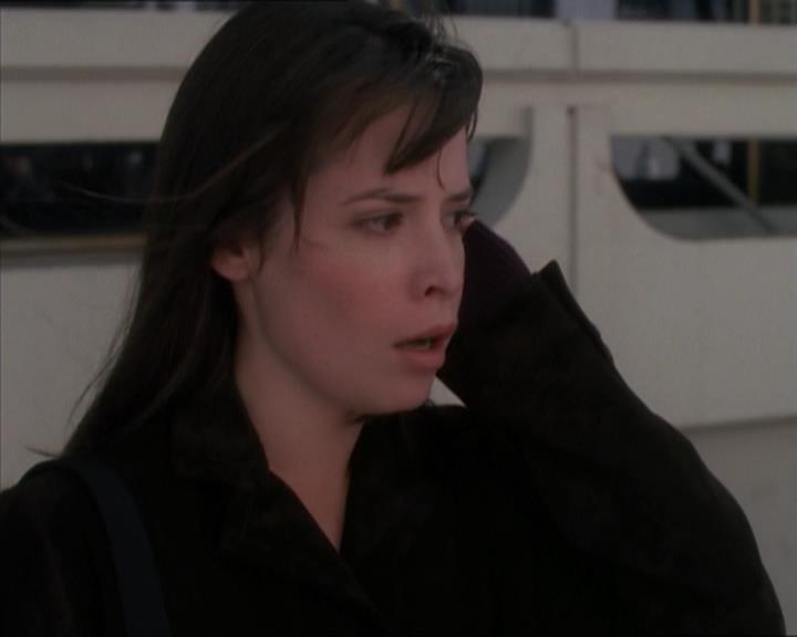 Charmed-Online_dot_net-1x04DeadManDating0656.jpg
