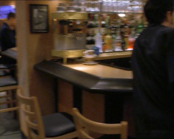 Charmed-Online_dot_net-1x04DeadManDating0670.jpg