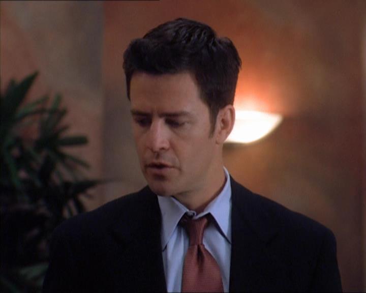Charmed-Online_dot_net-1x04DeadManDating0697.jpg