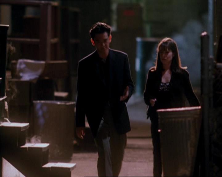 Charmed-Online_dot_net-1x04DeadManDating0734.jpg
