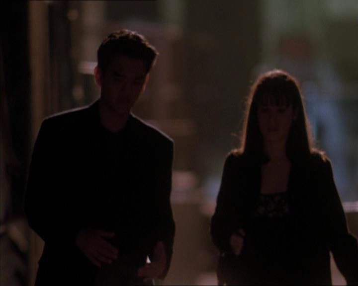 Charmed-Online_dot_net-1x04DeadManDating0742.jpg