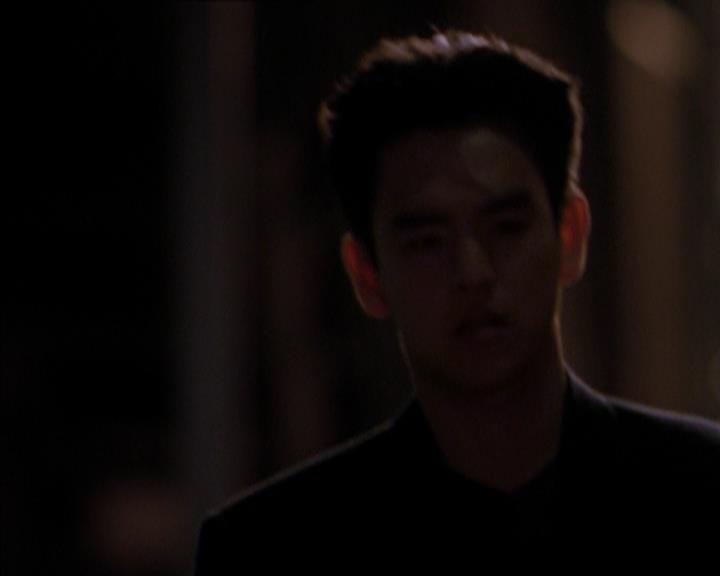 Charmed-Online_dot_net-1x04DeadManDating0748.jpg