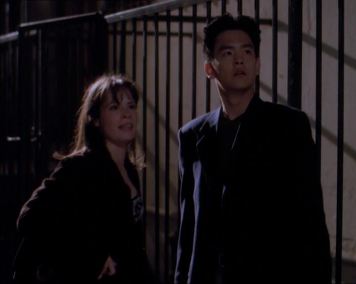 Charmed-Online_dot_net-1x04DeadManDating0767.jpg