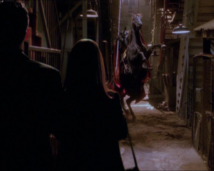 Charmed-Online_dot_net-1x04DeadManDating0772.jpg
