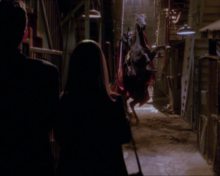 Charmed-Online_dot_net-1x04DeadManDating0783.jpg