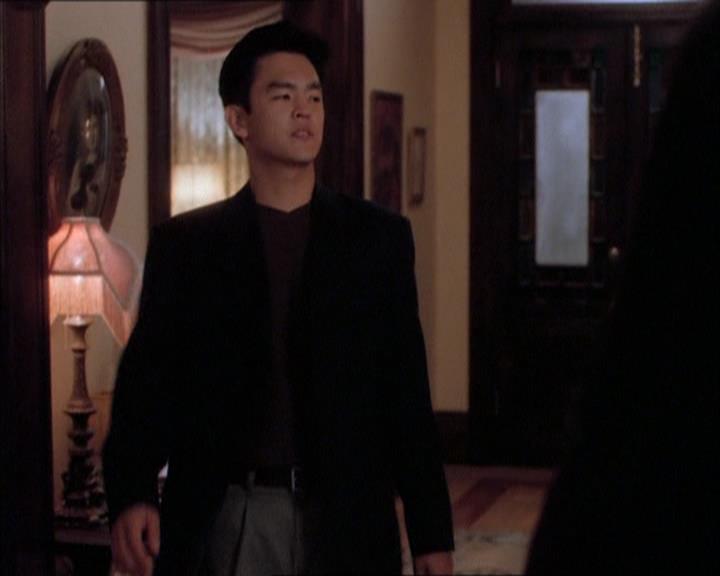 Charmed-Online_dot_net-1x04DeadManDating0830.jpg