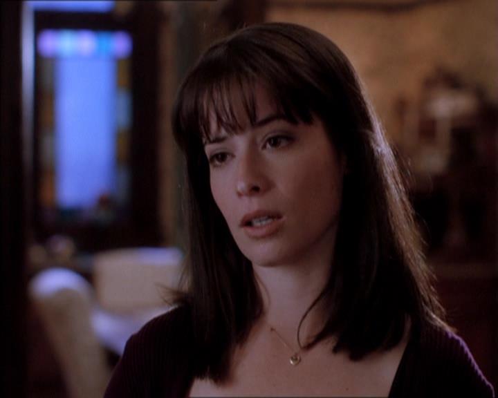 Charmed-Online_dot_net-1x04DeadManDating0840.jpg