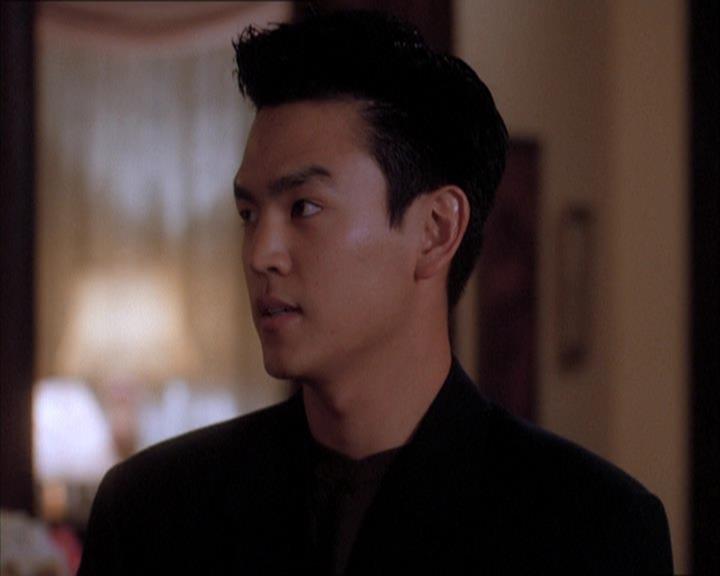 Charmed-Online_dot_net-1x04DeadManDating0848.jpg