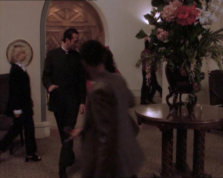 Charmed-Online_dot_net-1x04DeadManDating0953.jpg