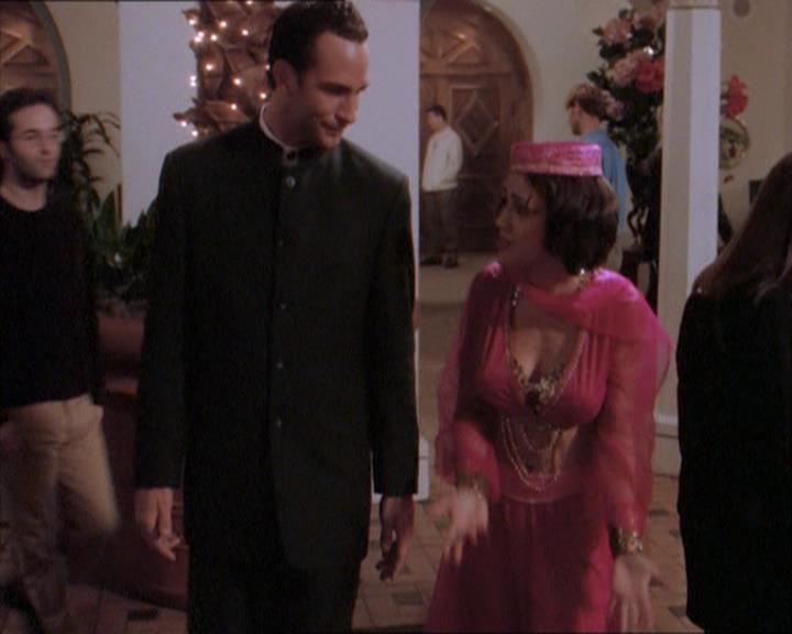 Charmed-Online_dot_net-1x04DeadManDating0961.jpg