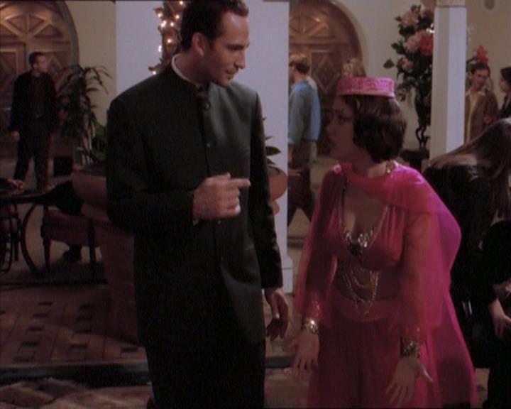 Charmed-Online_dot_net-1x04DeadManDating0962.jpg