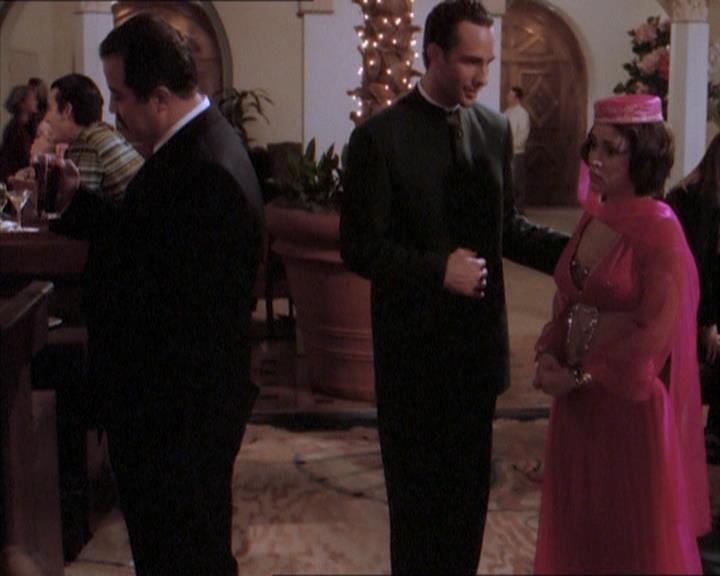 Charmed-Online_dot_net-1x04DeadManDating0966.jpg