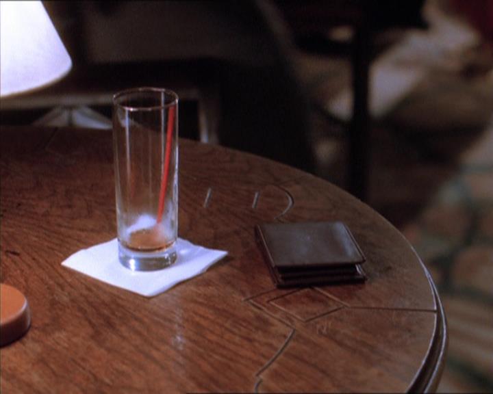 Charmed-Online_dot_net-1x04DeadManDating0970.jpg