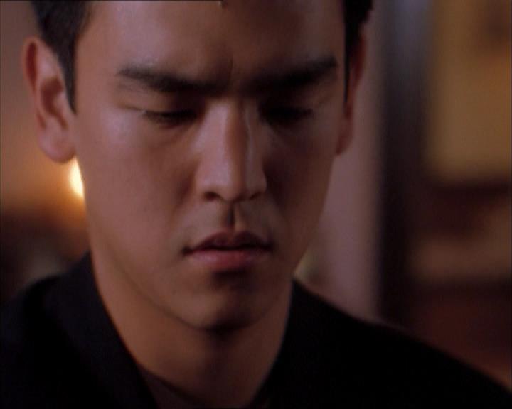 Charmed-Online_dot_net-1x04DeadManDating1012.jpg