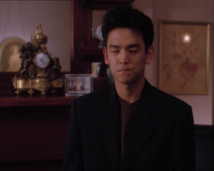 Charmed-Online_dot_net-1x04DeadManDating1041.jpg