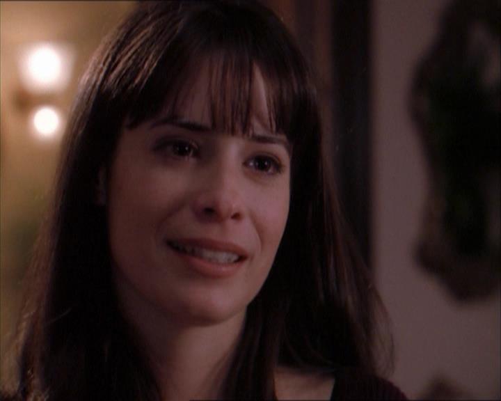 Charmed-Online_dot_net-1x04DeadManDating1068.jpg Charmed-Online_dot_net-1x04DeadManDating1068.jpg