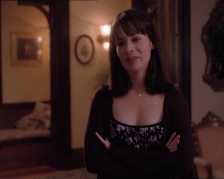 Charmed-Online_dot_net-1x04DeadManDating1091.jpg