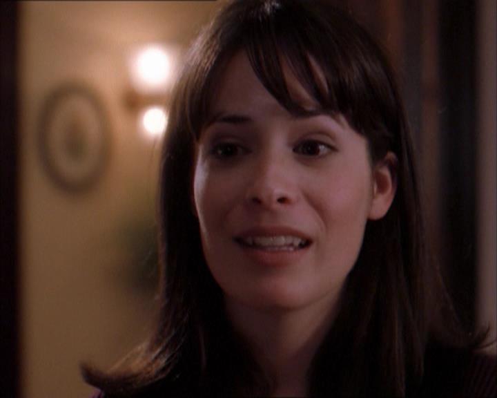 Charmed-Online_dot_net-1x04DeadManDating1096.jpg