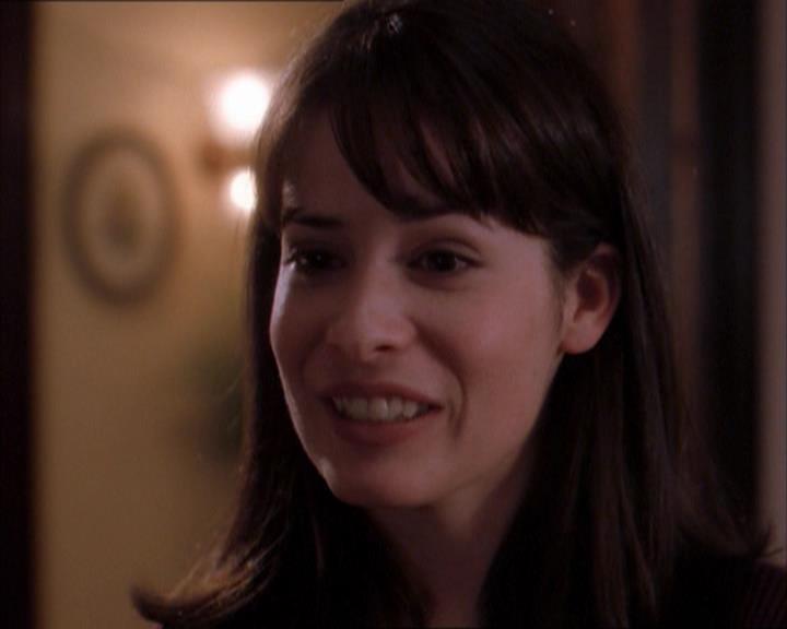 Charmed-Online_dot_net-1x04DeadManDating1097.jpg