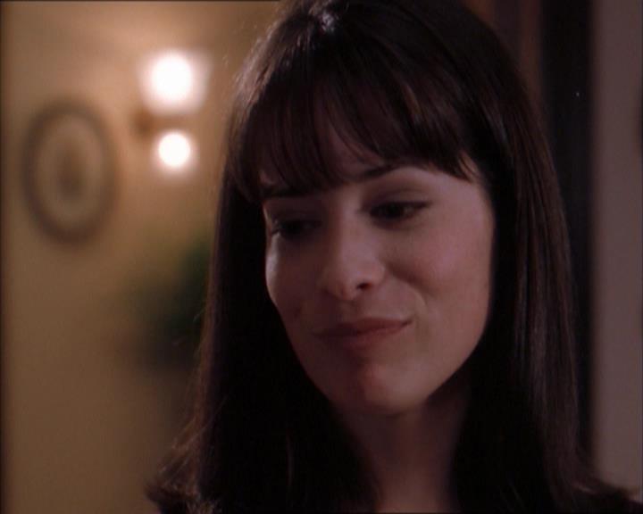Charmed-Online_dot_net-1x04DeadManDating1104.jpg