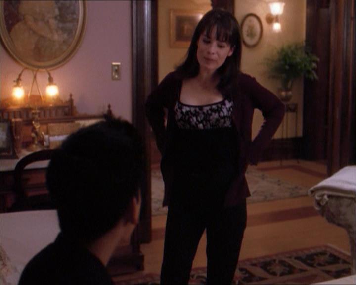 Charmed-Online_dot_net-1x04DeadManDating1113.jpg