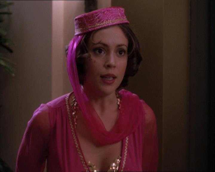 Charmed-Online_dot_net-1x04DeadManDating1132.jpg