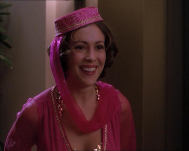 Charmed-Online_dot_net-1x04DeadManDating1143.jpg