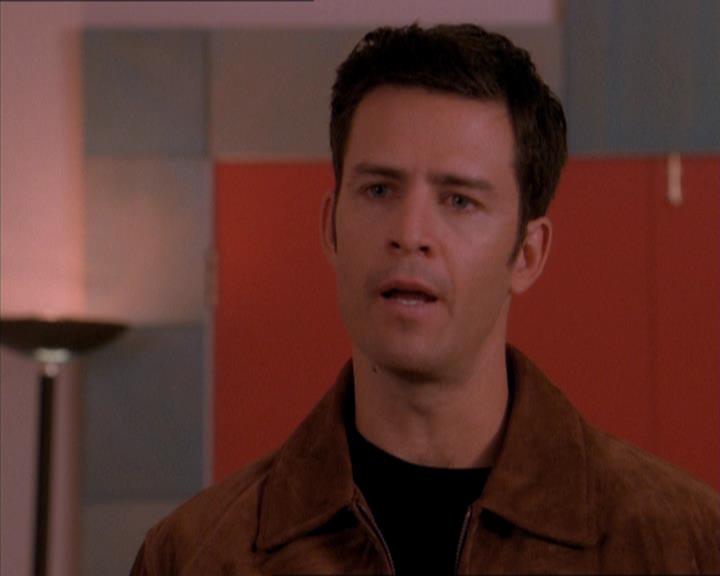 Charmed-Online_dot_net-1x04DeadManDating1251.jpg