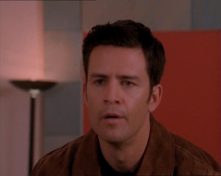 Charmed-Online_dot_net-1x04DeadManDating1256.jpg