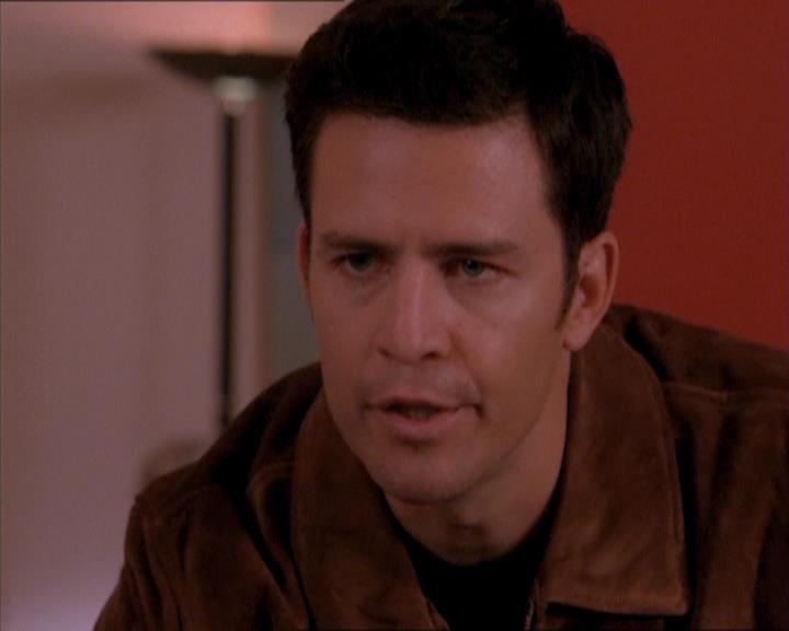 Charmed-Online_dot_net-1x04DeadManDating1257.jpg