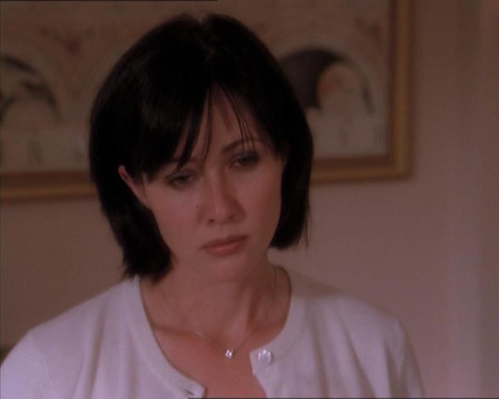 Charmed-Online_dot_net-1x04DeadManDating1259.jpg