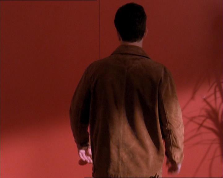 Charmed-Online_dot_net-1x04DeadManDating1266.jpg