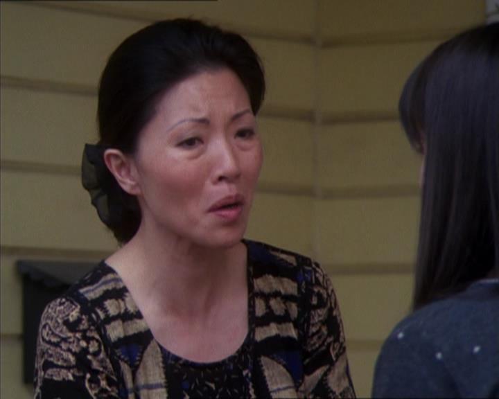Charmed-Online_dot_net-1x04DeadManDating1316.jpg