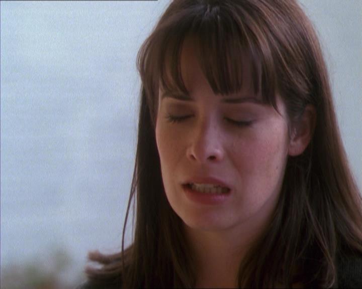 Charmed-Online_dot_net-1x04DeadManDating1331.jpg